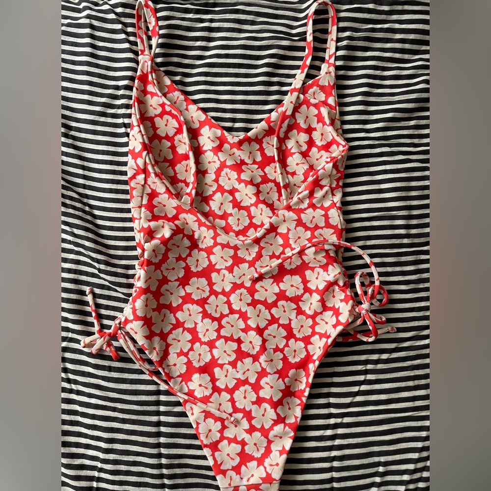 Small Lokahi one piece